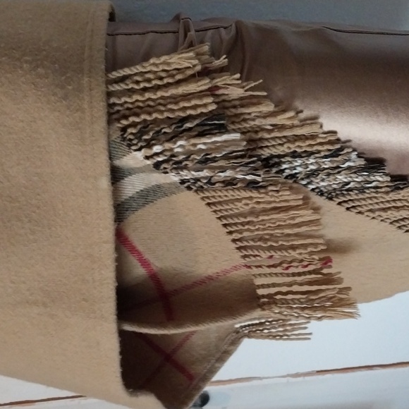 Shawl Cape Blanket Cashmere Wool Tan Blk Plaid Reversible Pockets Sorvano Italy - Picture 9 of 15